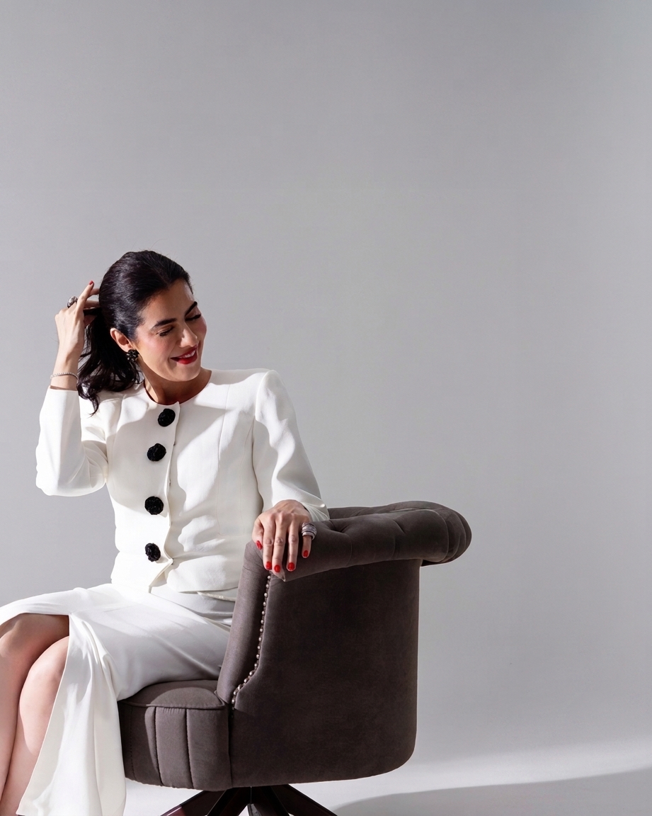 Dra. Suzane Freitas, cirurgiã plástica — retrato profissional